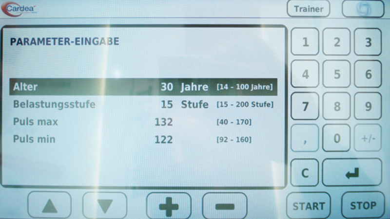 Die Kundendaten werden vom Trainer eingegeben:: Dateneingabe