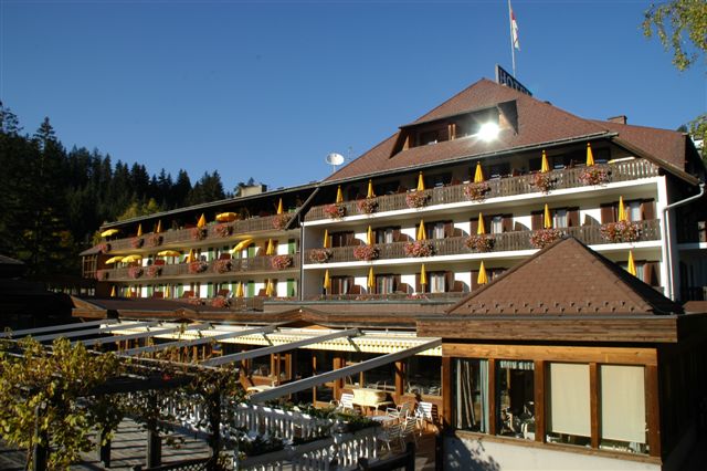 Kurhotel Weissbriach Aussenansicht